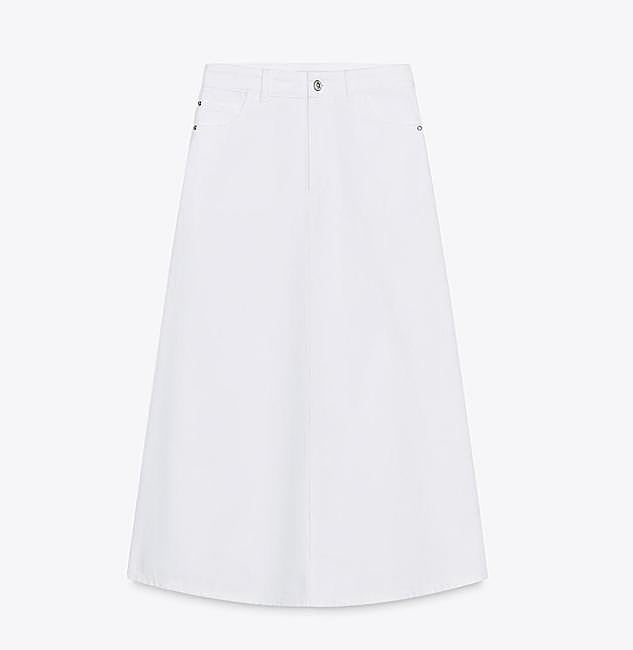 Falda blanca de Zara (29,95 euros)