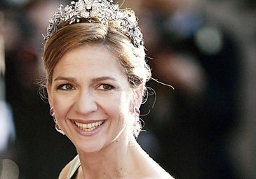 Los looks más espectaculares de la infanta Cristina, a punto de cumplir 60 años: de su vestido de novia a los de invitada