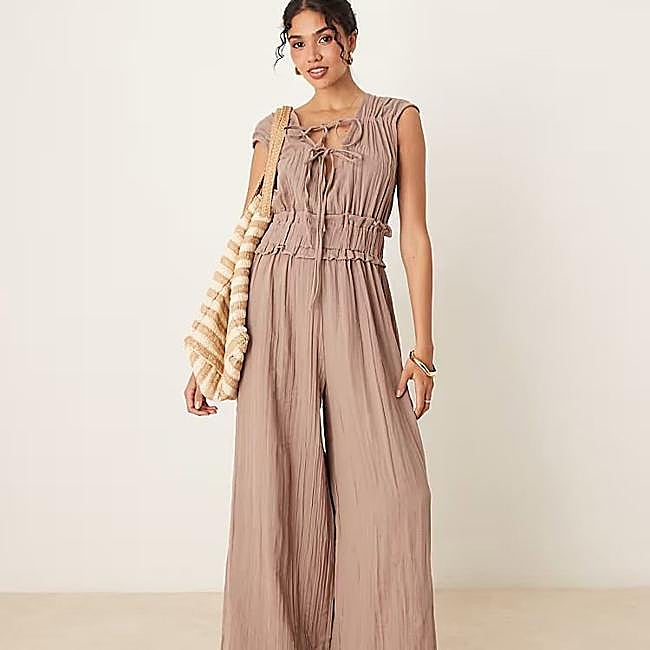 Mono largo plisado de corte fluido