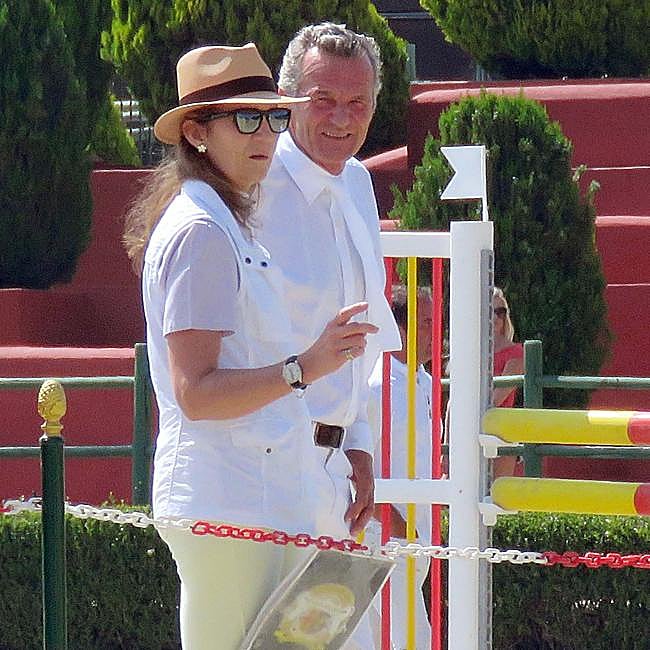 La infanta Elena y Luis Astolfi, fotografiados en Estepona, en 2017.