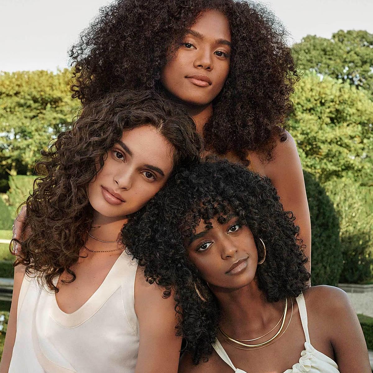 Estas son las mascarillas para pelo rizado favoritas de los expertos.