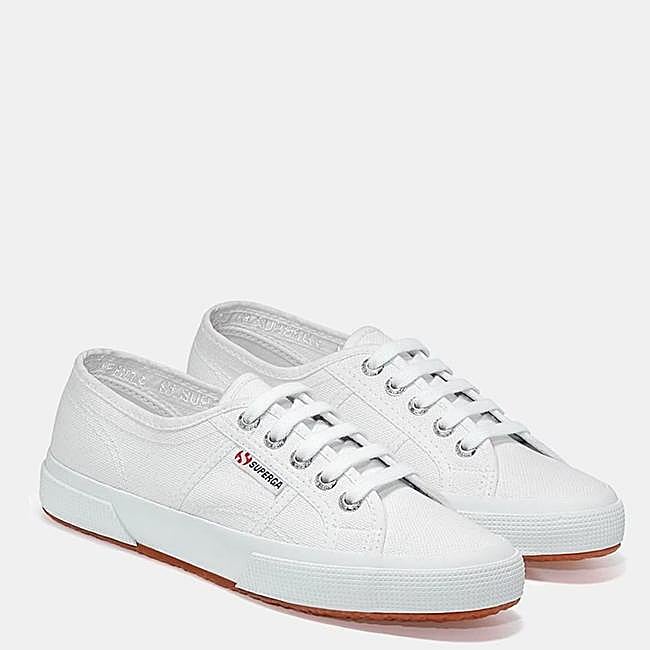Zapatillas de lona blancas de Superga