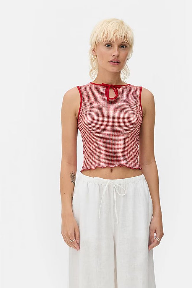 Camiseta estampada sin mangas.