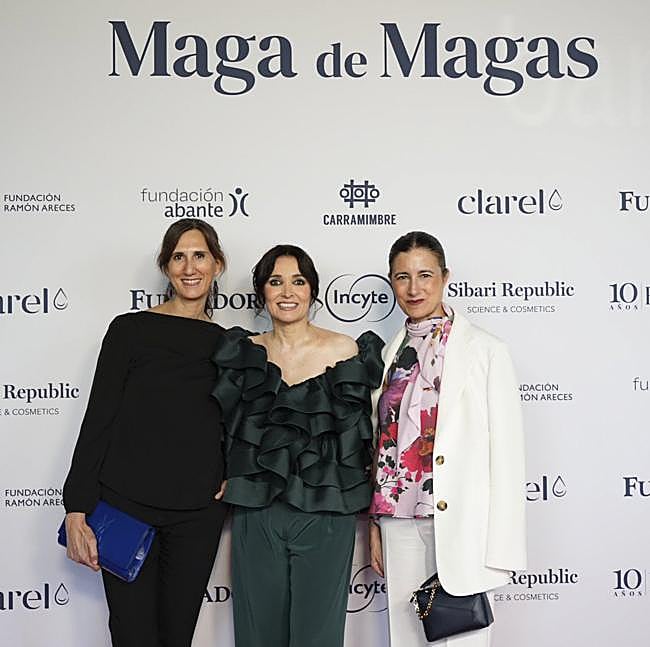 María Fernández-Miranda, directora de Mujerhoy; Cruz Sánchez de Lara, vicepresidenta ejecutiva de El Español y editora de Magas y Enclave ODS; y Samary Fernández Feito, directora general del Área de Lujo, Estilo de vida y Revistas de Vocento.