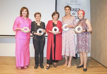 Ana Rosa Quintana, Adela Cortina, Nativel Preciado, Carmen Posadas y Rosa María Calaf, las premiadas de la III Edición de los Premios Maga de Magas.