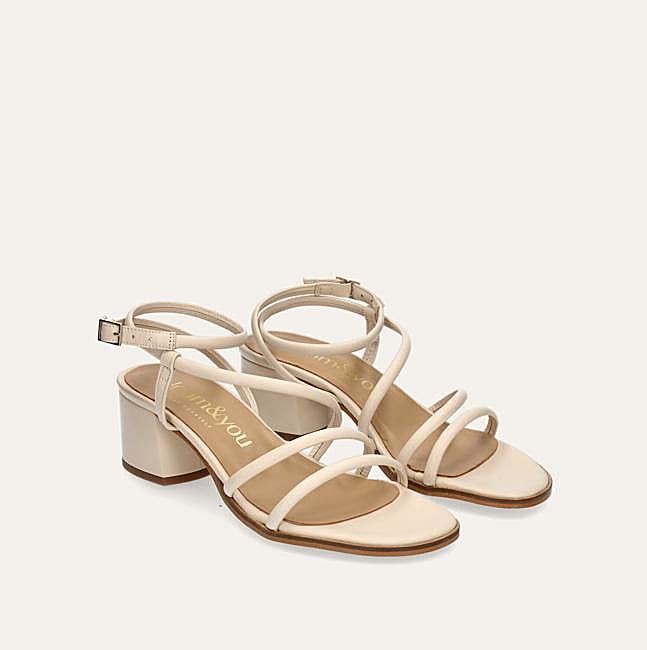 Sandalias de tacón bajito y cuadrado de Bloom&You.