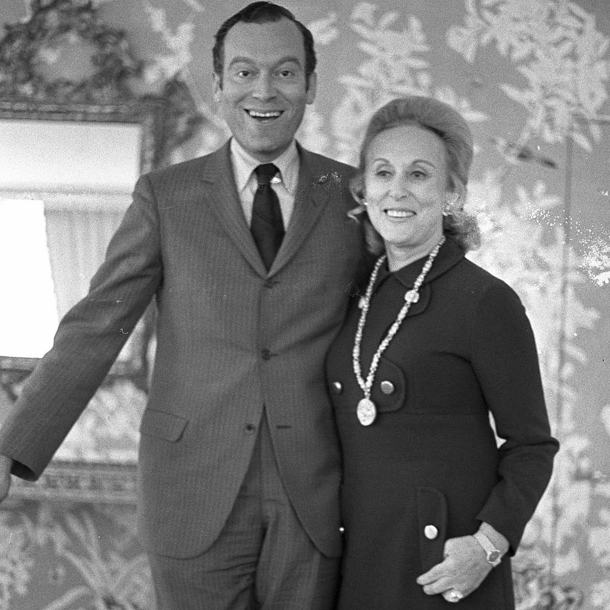 Estée Lauder, con su primogénito, Leonard Lauder, ahora fallecido.