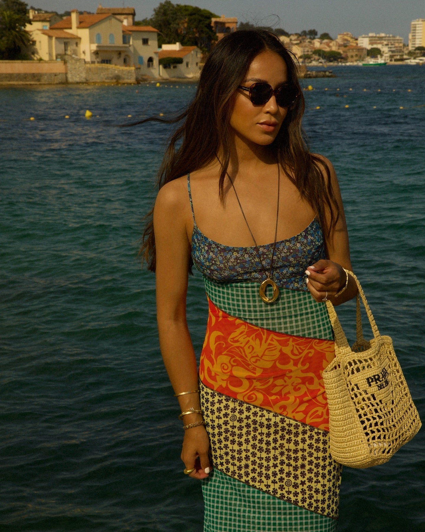 El pelo también se protege del sol: estos son los mejores sprays