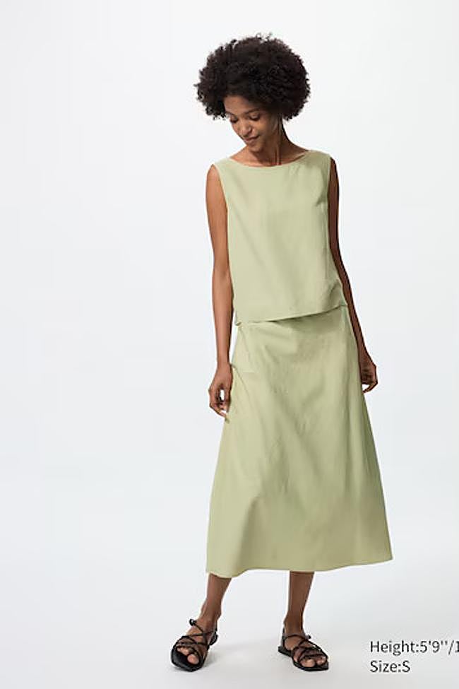 Falda de lino en verde de Uniqlo.