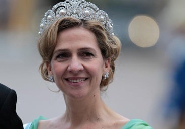 La infanta Cristina en la boda de Victoria de Suecia.