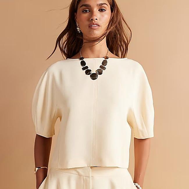 Top con mangas globo cortas