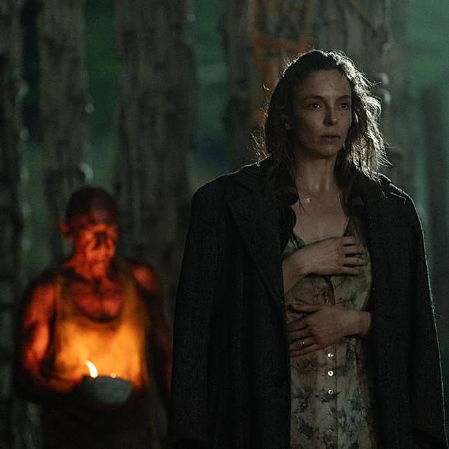 Jodie Comer en una escena de 28 años después, la película de Danny Boyle que llega a los cines el 20 de junio.