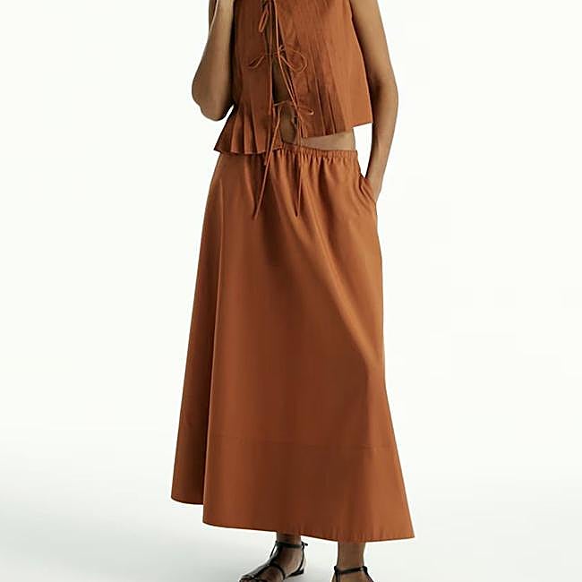 Falda de vuelo elástica marrón