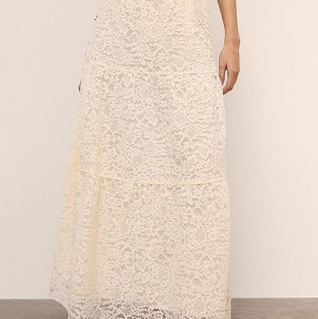 Maxi falda de encaje con paneles