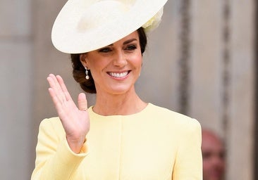 Kate Middleton, todo un ejemplo de elegancia y simpatía.