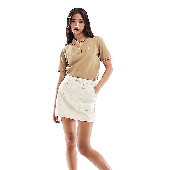 Polo básico de manga corta color beige