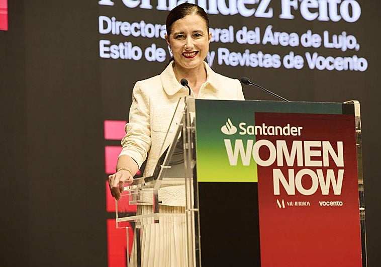 Samary Fernández-Feito, directora general del Área de Lujo, Estilo de Vida y Revistas de Vocento, en su discurso de clausura de Santander WomenNOW. Lleva look de Roberto Verino.