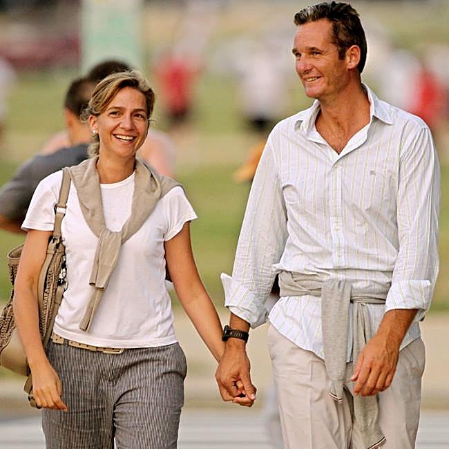 Otra estampa de felicidad de la pareja, durante su residencia en Washington en 2009. Ya había comenzado la investigación del caso Nóos.