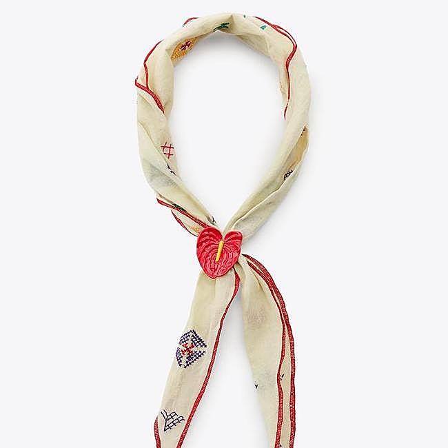 Banda bordados flor metálica (15,99€)