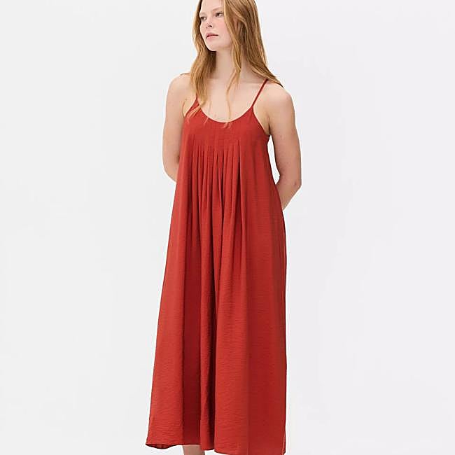 Vestido amplio de tirantes