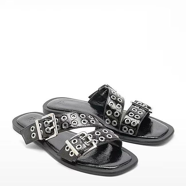 Sandalias mules con tachas