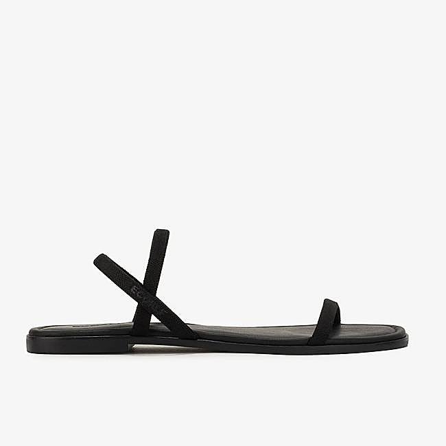 Sandalia negra de Ecoalf, 47,95 euros.