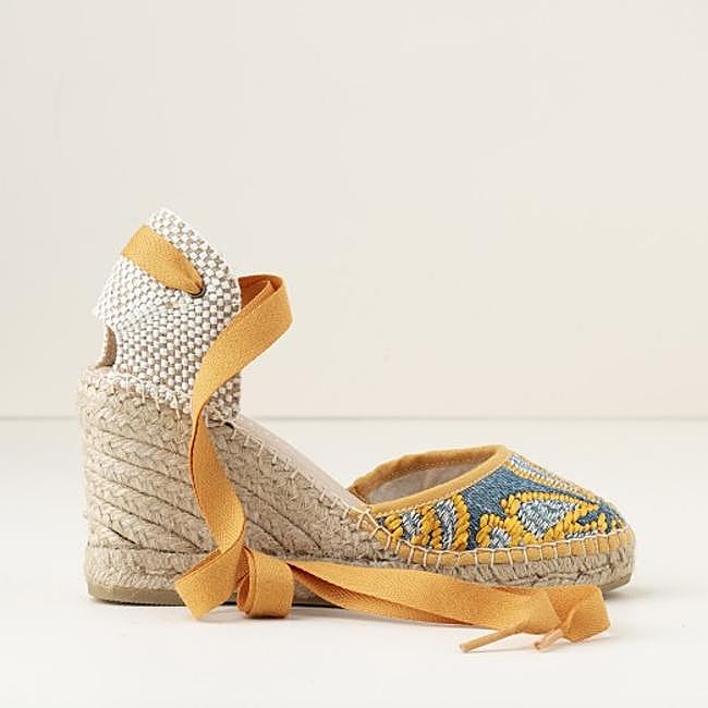 Alpargatas Ángela Amarillo (85€)