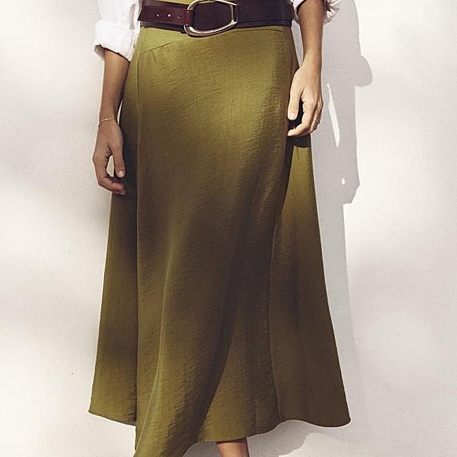 Falda midi fluida color verde oliva