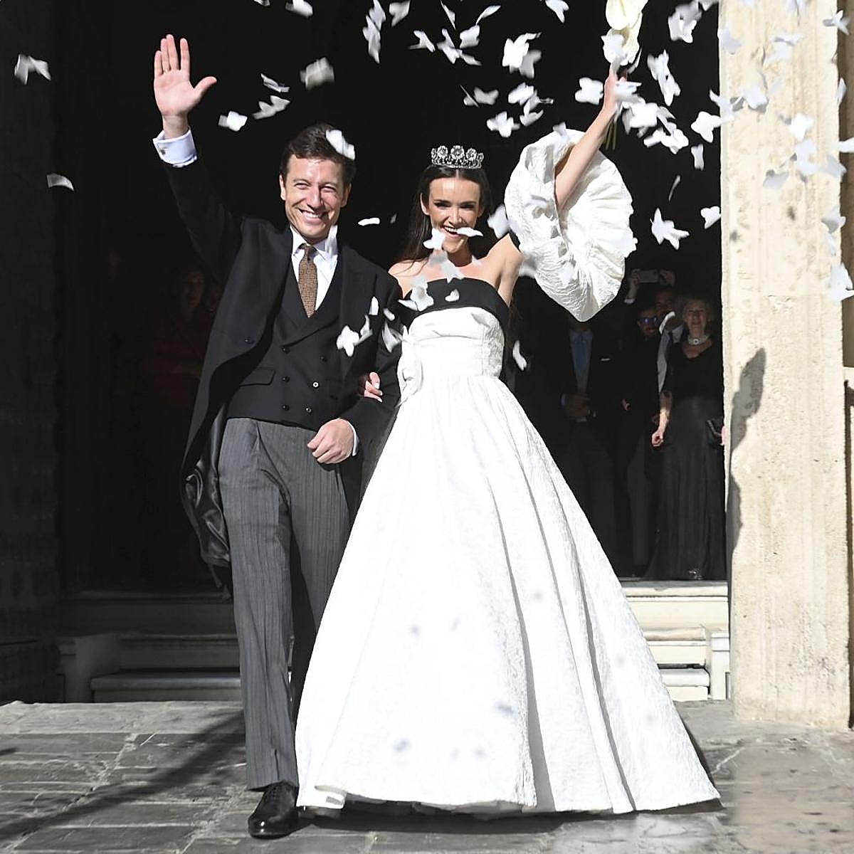 La boda de Gabriela Represa y Lorenzo Moinet Ybarra en la Catedral de Sevilla.