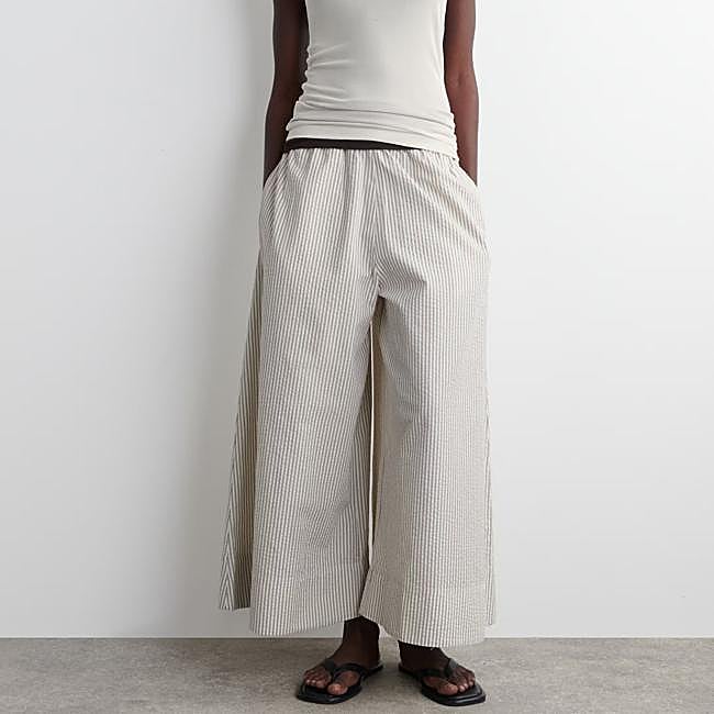 Culotte de algodón con textura (79€)