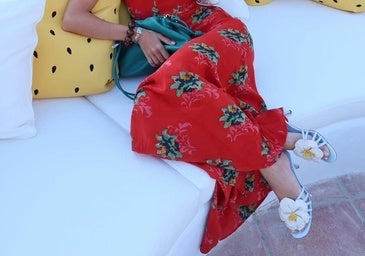 Sandalias con flor, la tendencia a la que tienes que unirte en verano: 7 modelos preciosos