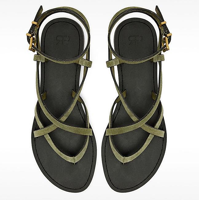 Sandalias de tiras verdes de Parfois, 29,99 euros.