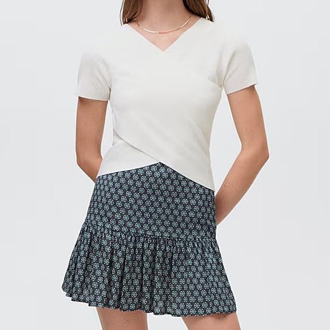 Falda azul corta de Mango Teen, 19,99 euros.