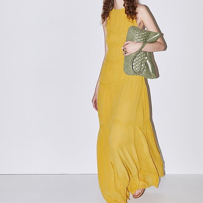 Vestido largo con elásticos