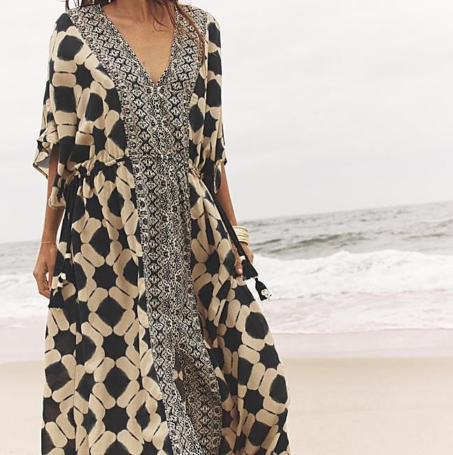 Caftán con estampado geométrico