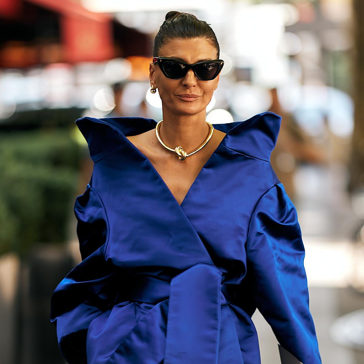 Los vestidos azul marino son los más bonitos del verano.