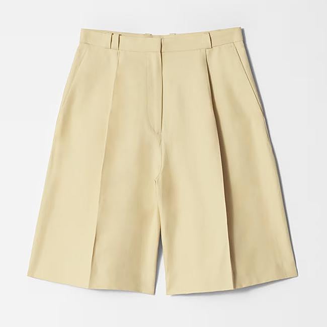 Bermudas entalladas (59€)