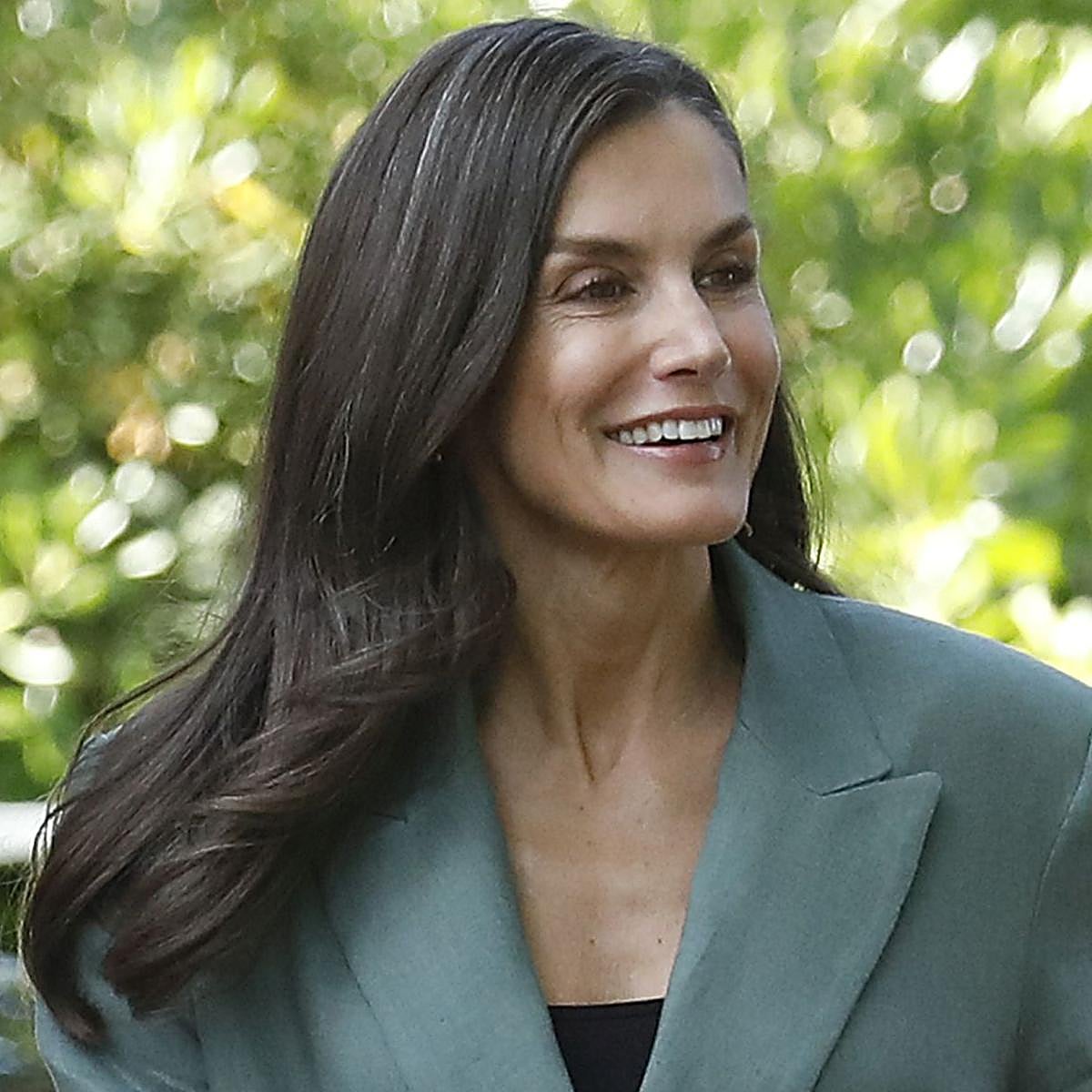 La reina Letizia ya ha estrenado su nuevo plató en Zarzuela, con un vídeo que celebraba la historia del cine, grabado para un programa cultural de La 2.