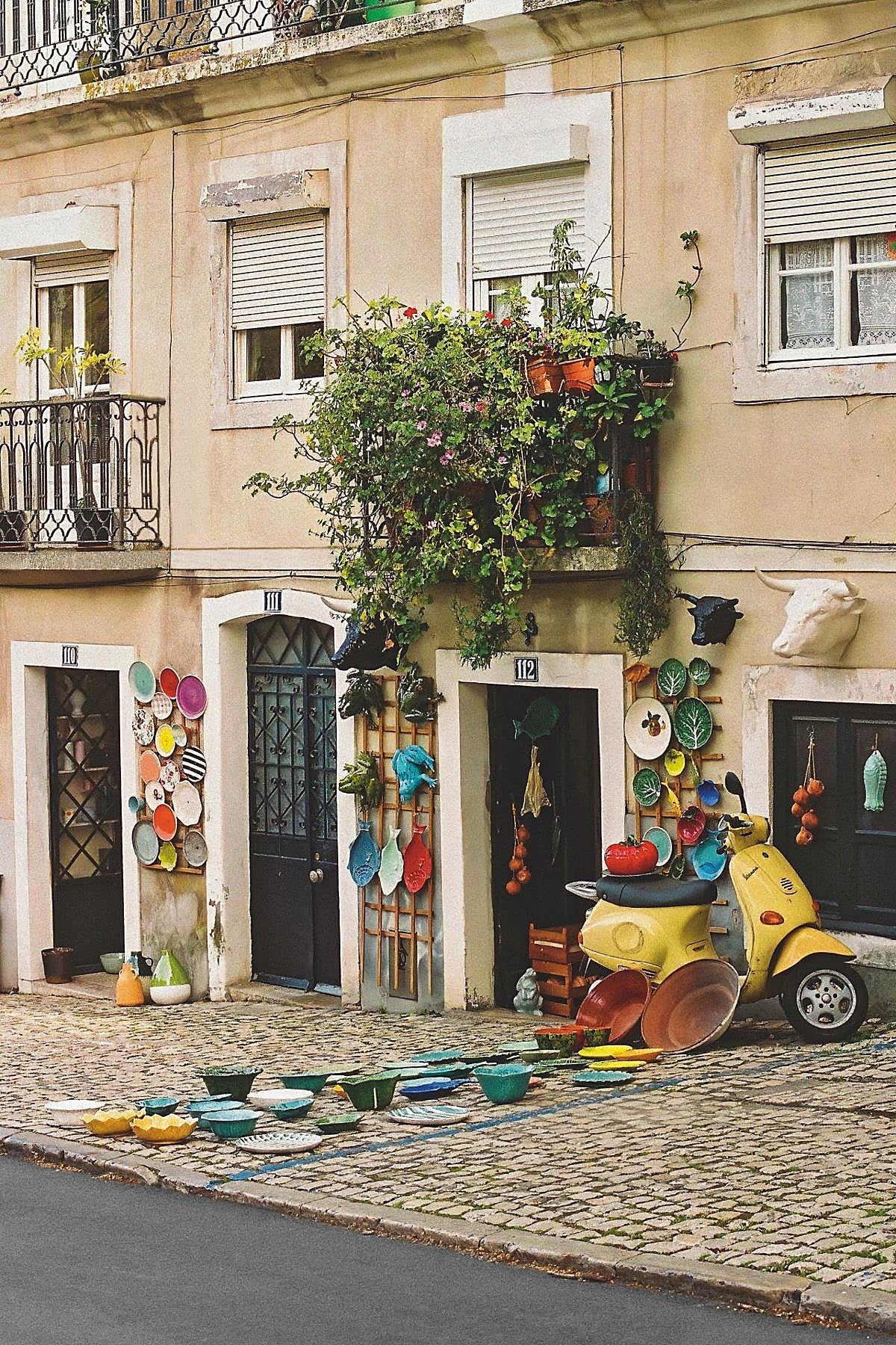 Imagen del interior del libro Lusboa Luz, de Assouline.