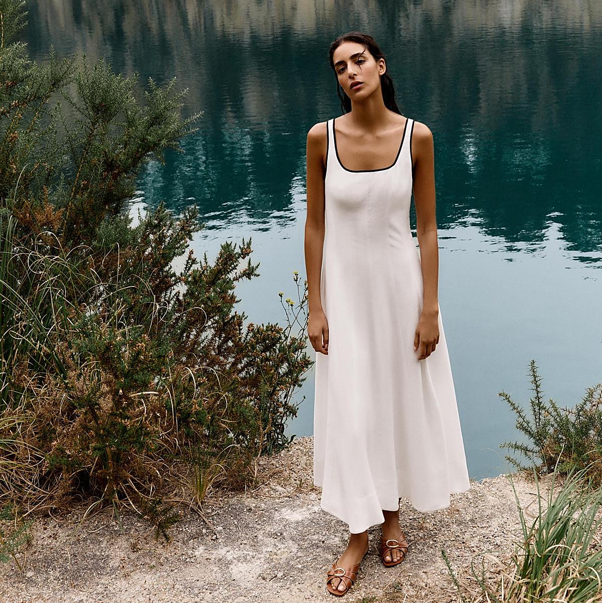 Aquí están los mejores vestidos blancos recién llegados a tienda. ¿Cuál es tu preferido?