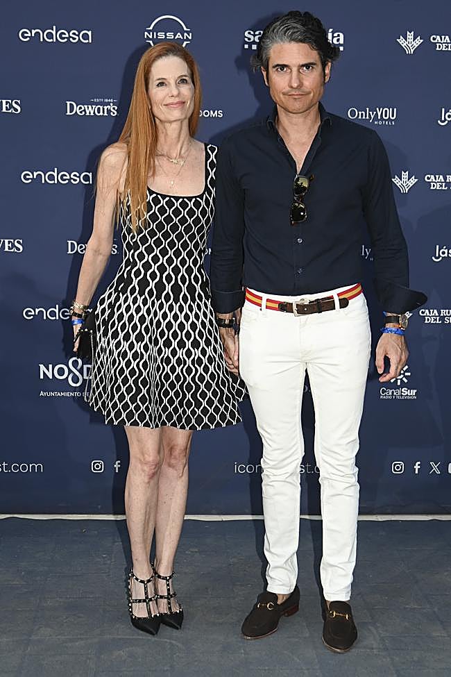 Olivia de Borbón y su marido en el Icónica Santalucía Sevilla Fest de Sevilla
