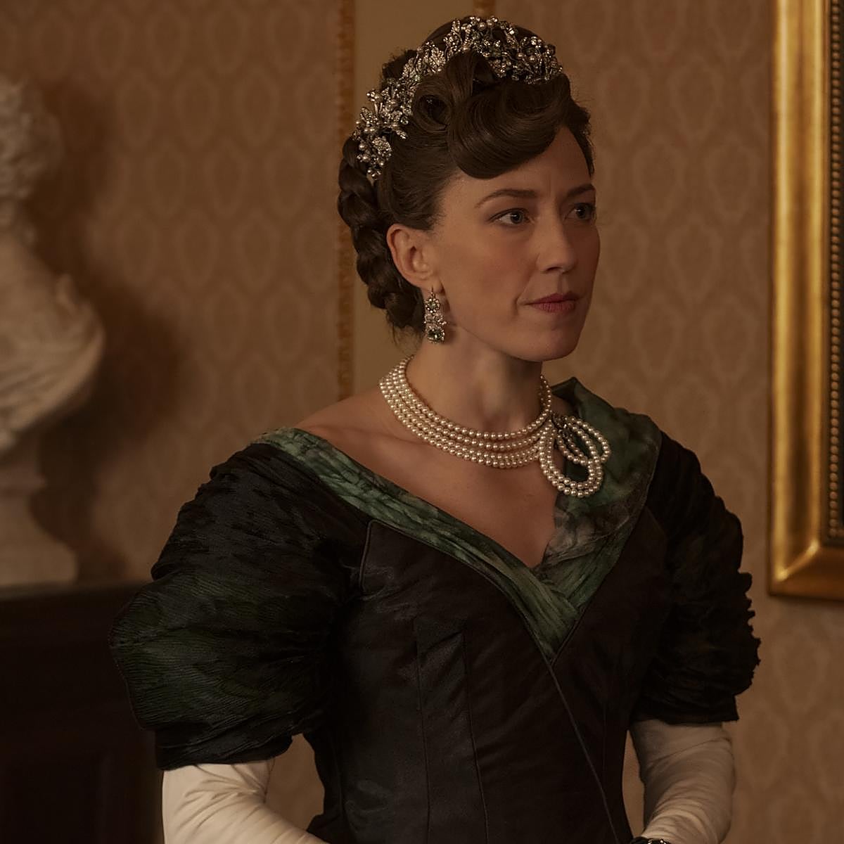 Carrie Coon como Bertha Russell en la serie de época de HBO Max, La edad dorada.