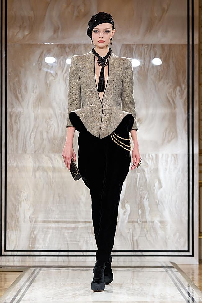 Desfile Giorgio Armani Privé.