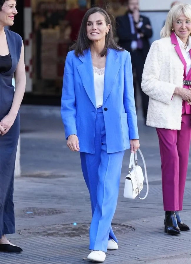 El traje de El Corte Inglés completo que la reina Letizia ya estrenó en 2024.