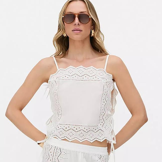 Top bordado blanco de tirantes