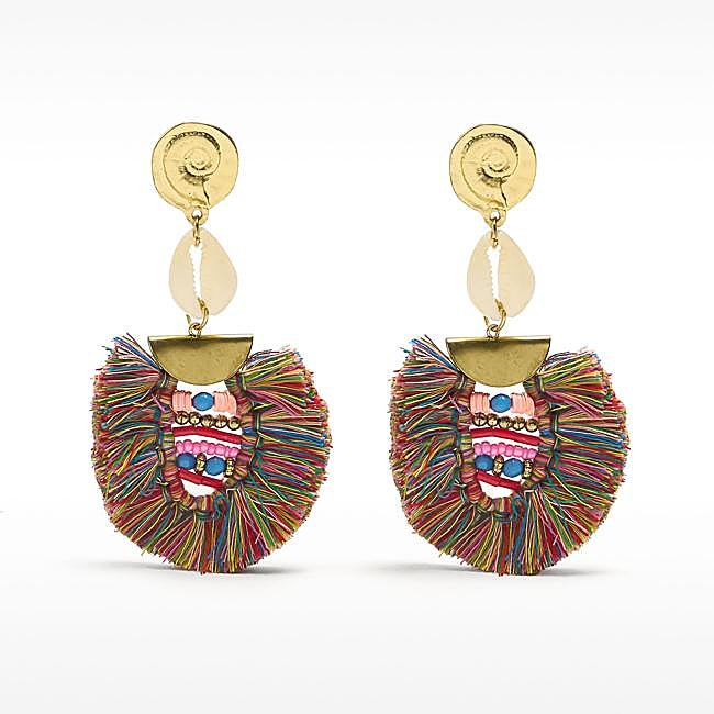 Pendientes con flecos multicolor (12,99€)