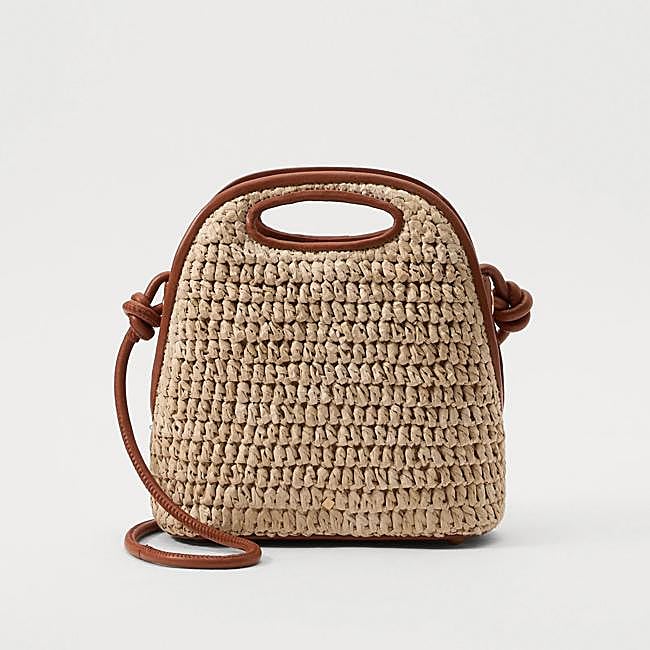 Bolso de rafia estructurado de Maradji, a la venta en Zalando, 129,95 euros.