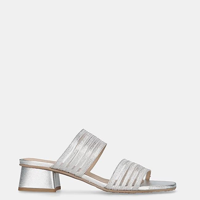 Mules con tacón de Mascaró, 113,40 euros.