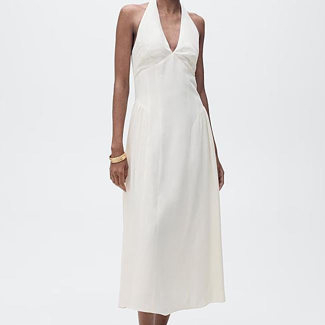 Vestido blanco de lino de Mango, 49,99 euros.