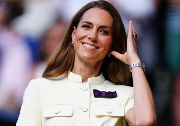 El espectacular look de Kate Middleton en la final femenina de Wimbledon: vestido blanco y joyas de Cartier